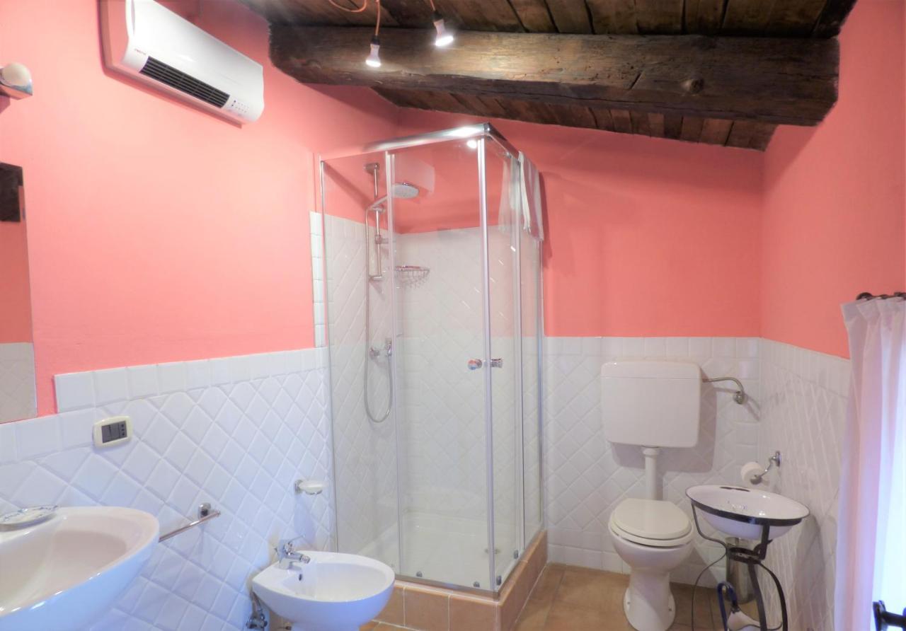 Il Nibbio - Soffitta Delle Ginestre Apartment โมราโนคาลาโบร ภายนอก รูปภาพ